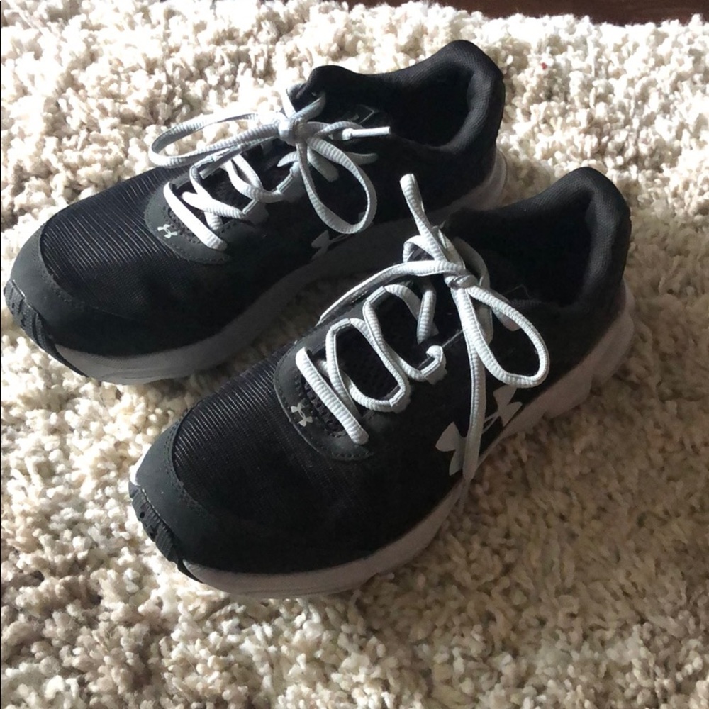 UA shoes